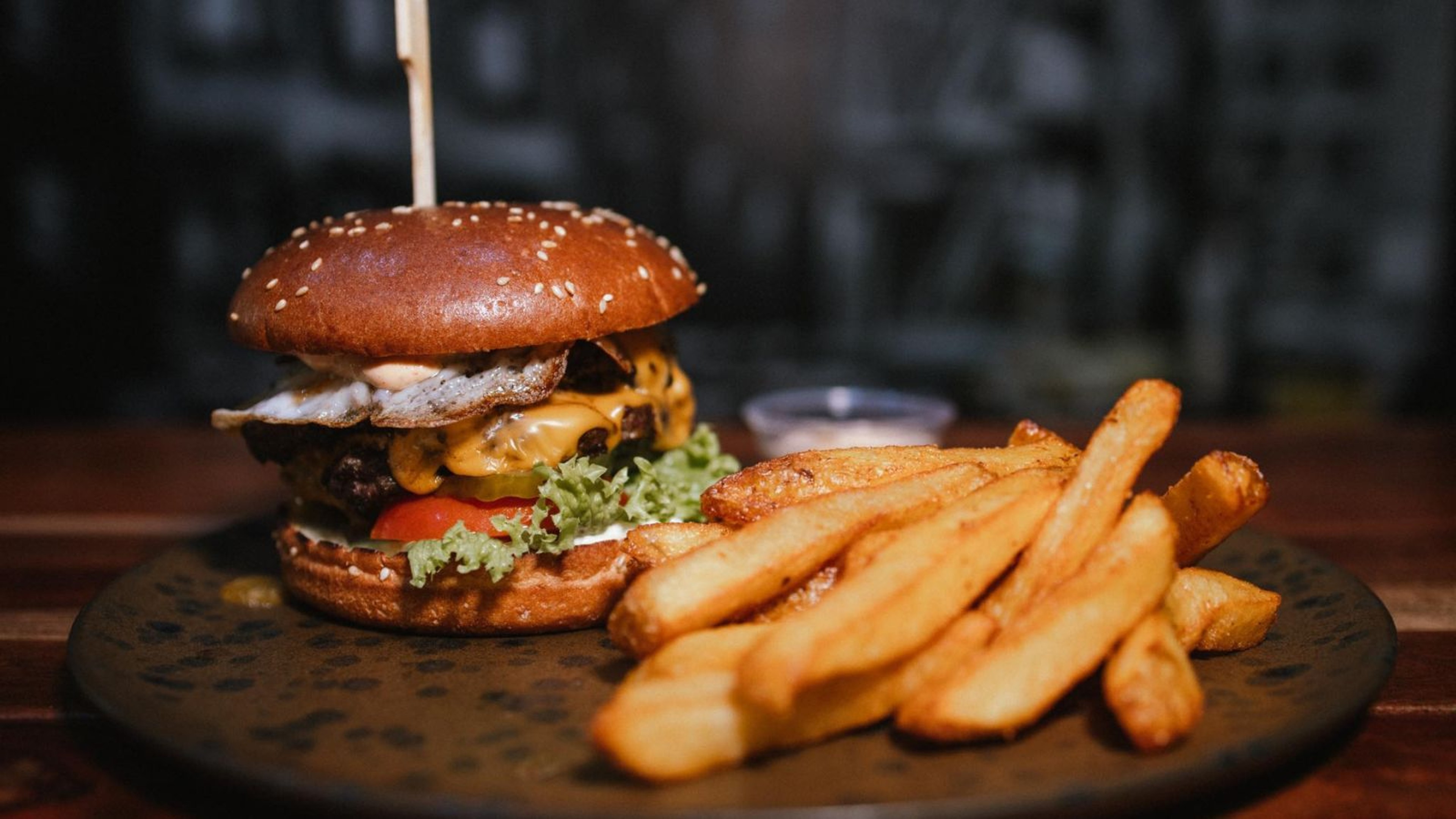 Albert's Burger & Pita Bar